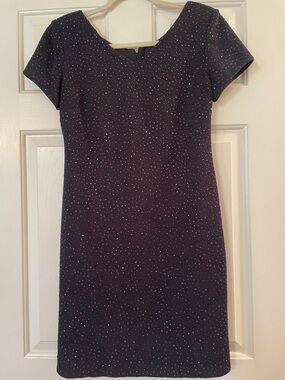 Elegant Black Short-Sleeve V-Neck Dress